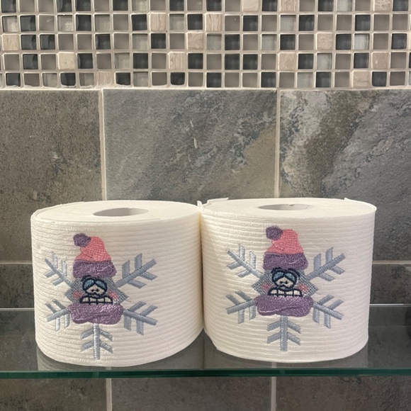 It’s magic! Embroidered real Toilet Paper. Chilly snowflake 2 pack - Picture 3 of 7